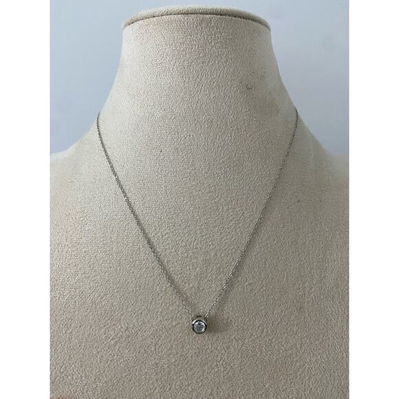 Solitaire cubic zirconia pendant necklace - Picture 1 of 4